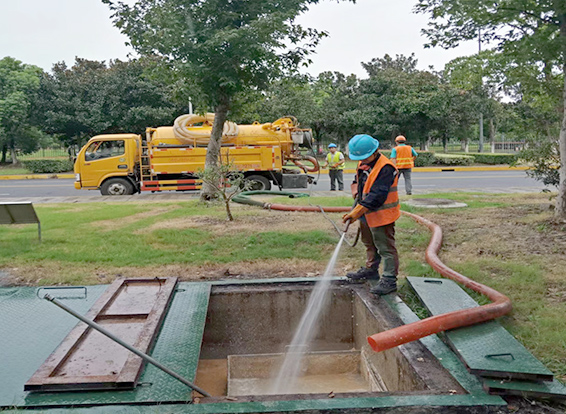 昌洒镇化油池清理